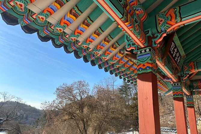 1 Day Private Full DMZ Tour in Seoul with Crystal Gondola - Crossing the Imjin River on the crystal cable car into DMZ territory