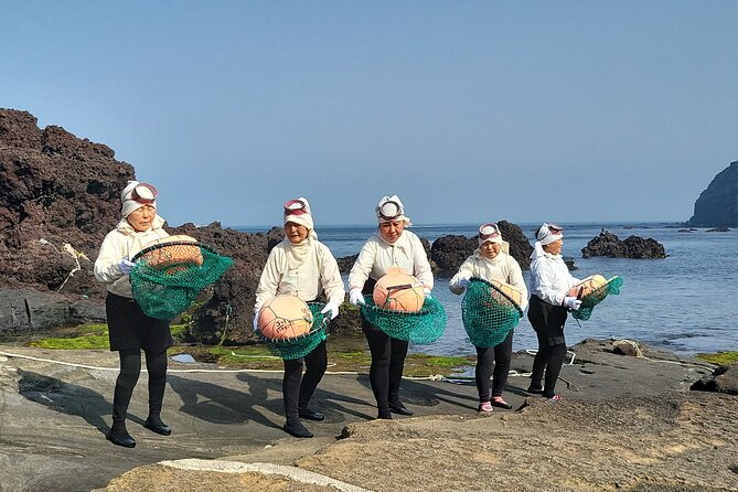 2 Day Private pictures of Nature Tour very experience taxi tour - Sangumburi crater, pampas season winds, and Baekyaki Oreum
