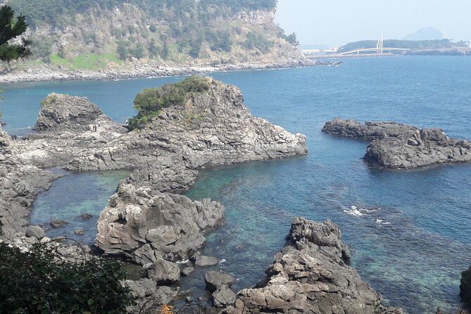 2 Days Jeju Island Private Taxi Tour (East/West of Jeju Island ) - Cheonjeyeon Falls plus optional theme stops for a lighter end to the day