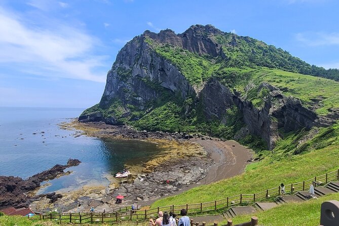 2-days Private Taxi Tour in Jeju Island - Booking timing, your day plan, and small ways to make it smoother
