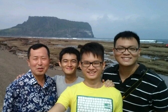 2 Days Private Tour with a Very Experienced Driver in Jeju Island - What the best drivers do for you (and why reviews keep praising this)