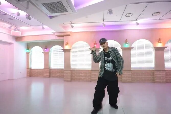 2 Hour Private Kpop Dance Class in Seoul South Korea - Picking your song: personalizing the choreography