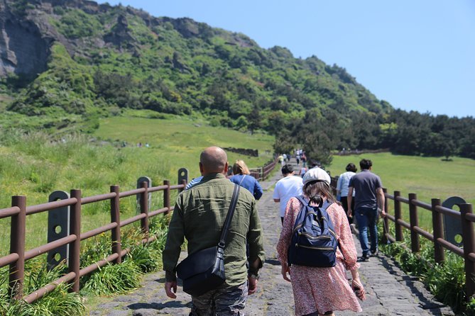 3-Day Private Tour of Jeju Island Including Nanta Show - Day 1: airport pickup and getting settled the easy way