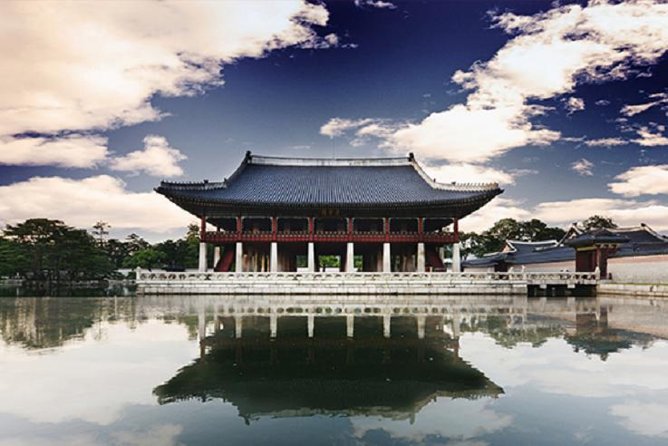 3D Private Seoul Highlight tours with DMZ & Korean Folk Village - Day 1: Gyeongbokgung, Insadong, Bukchon Hanok Village, and the N Seoul Tower View