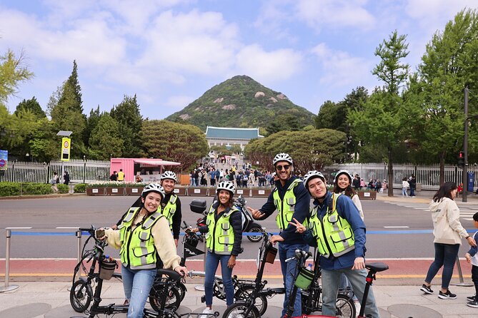 Afternoon E-bike tour and "Happy Hour" food and drinks - The Hour That Changes the Whole Trip: Food and Drinks Happy Hour