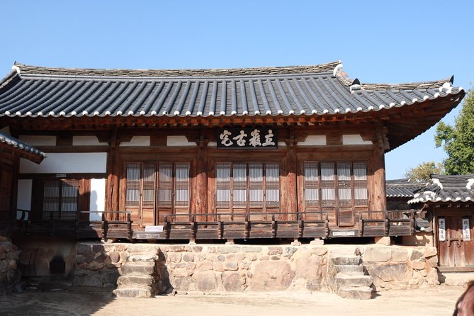 Andong Hahoe Folk Village Day Tour From Busan - The Guide Experience: Why Small Details Matter