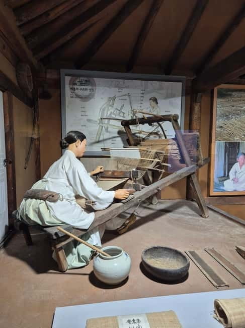 Andong: UNESCO Sites, Mask Dance, and Secret Garden & Bridge - Hahoe Folk Village: Walking Yangjindang, Chungyodang, Mansongjeong, and the Mask Museum
