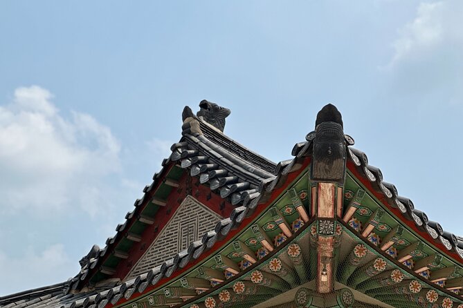 Best Things to Do - Half Day Seoul Trip (Seoul Palace & Temple) - Stop 3, Cheongwadae Sarangchae: the political story close to the Blue House