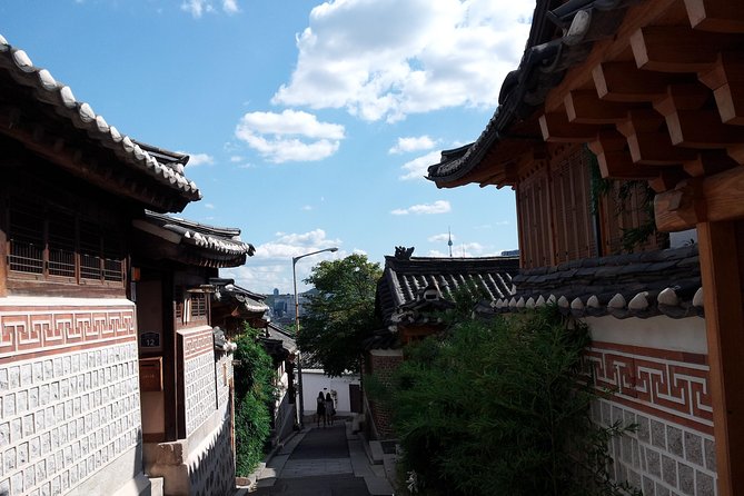 Best Walking Tour to Gyeongbok Palace Bukchon Hanok Village - Meet-up, walk pace, and how to prepare