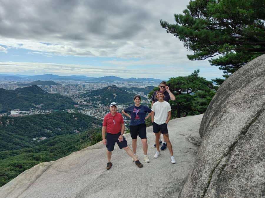 Bukhansan mountain hiking tour - 6 hours - Why Bukhansan Works as a Seoul Mountain Escape