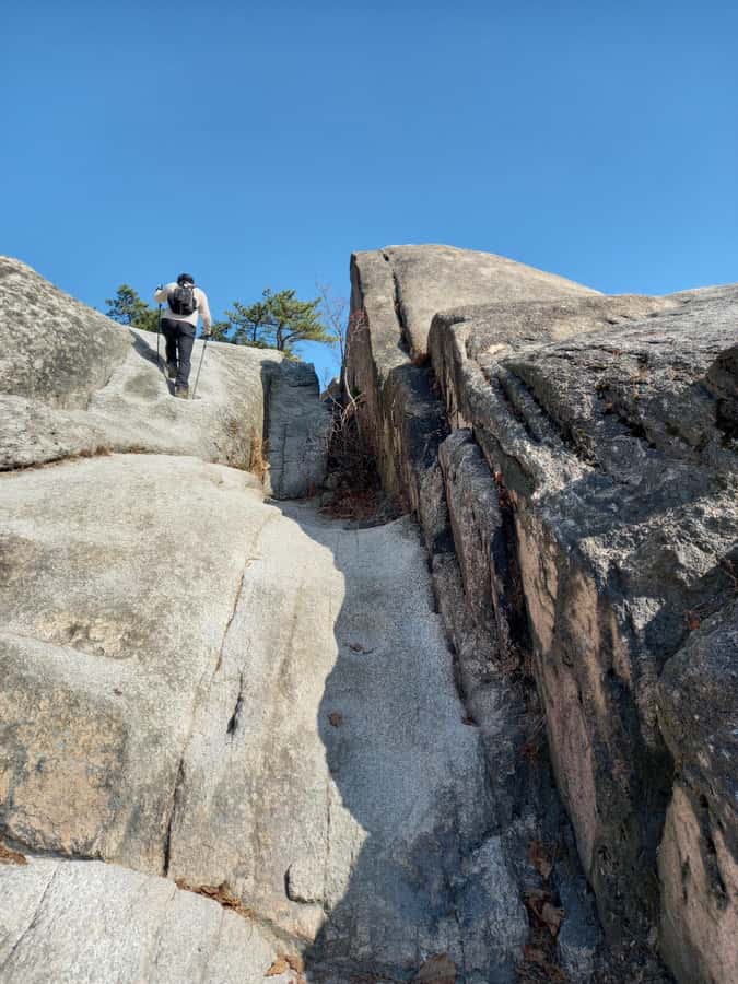 Bukhansan mountain hiking tour - 6 hours - Food, Market Time, and What to Pack