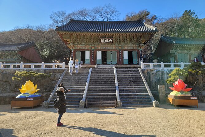 Busan Beomeosa Temple & Hongbeopsa Temple with temple lunch - Pace, Guide Style, and Group Size: What Makes It Feel Easy