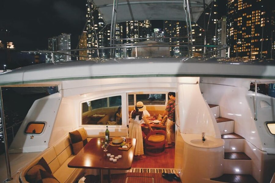 Busan: Group Sightseeing Yacht Cruise with Snacks and Drinks - Why this Busan yacht cruise works for a first-time visit