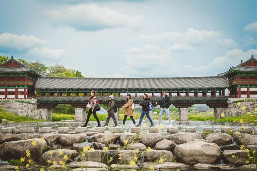 Busan: Gyeongju Guided Day Trip to Three Kingdoms Capital - Yangdong Folk Village: Joseon-Era Life in a UNESCO Setting