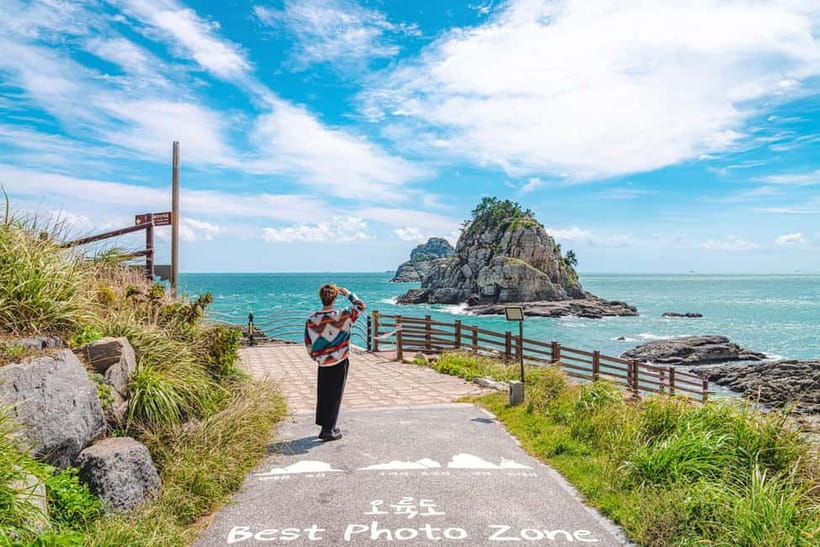Busan: Max Out City Highlights Full-Day Tour - Haedong Yonggungsa Temple: Sea BREEZE Views at Stop One