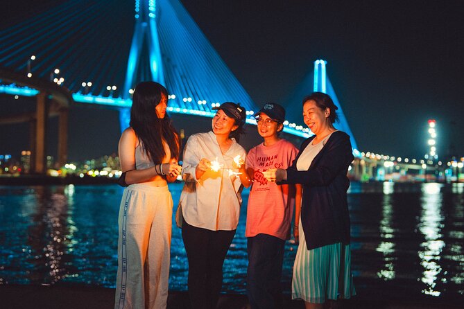 Busan: Night Small Group Photo Tour (Max 7) - What to wear to look good in night portraits