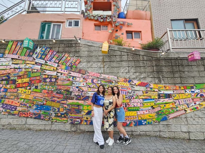 Busan: Private Customized Tour with Licensed Guide & Vehicle - A Hanok traditional café stop that slows the day down