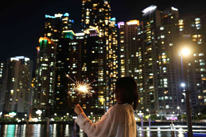 Busan: Sunset Haeundae Sky Capsule & Busan Night view Tour - The West Busan package: Yongdusan and Songdo Skywalk by night (Mon, Wed, Fri)