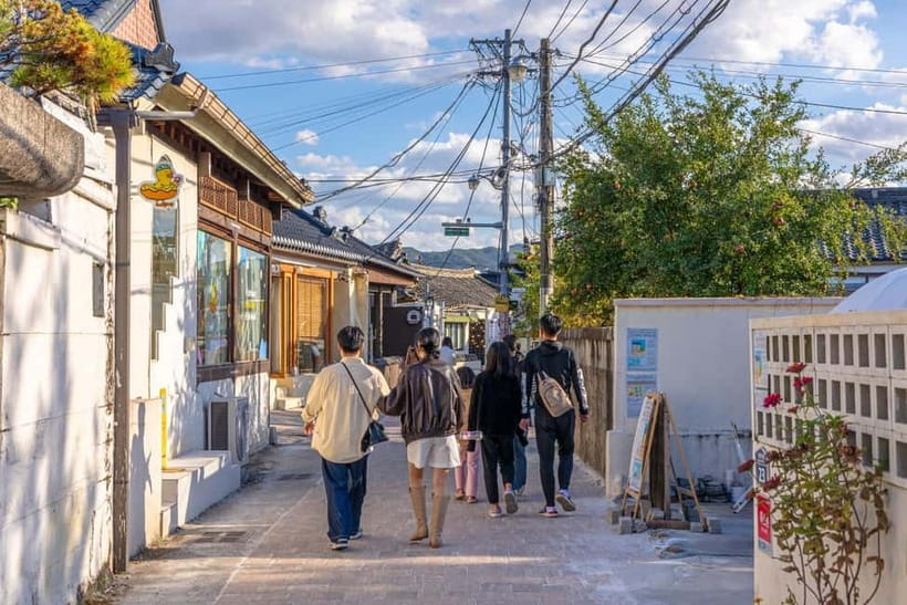 Busan: Winter Healing Park and (Gyeongju/Daegu) One Day Tour - Guides and Photo Power What the Reviews Suggest