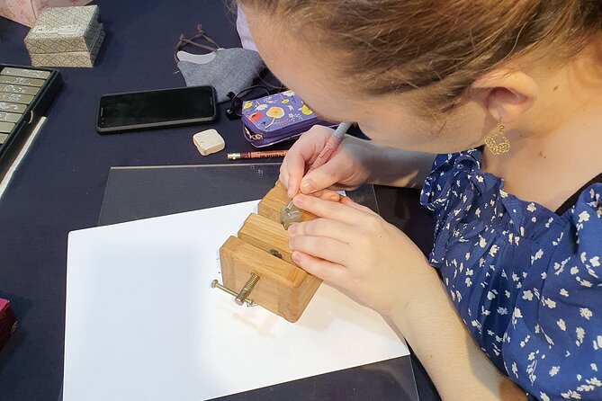 Carve Your Personal Korean Stone Seal with Jeongju in Insadong - Carving Straight Lines and Circles the Korean Way