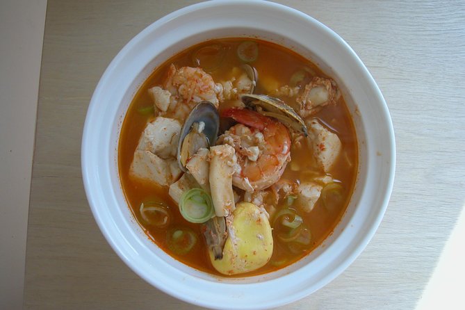 Cook 3 Authentic Korean Dishes with Local Market Tour - Lunch or dinner class: picking the right mood for Korean comfort food