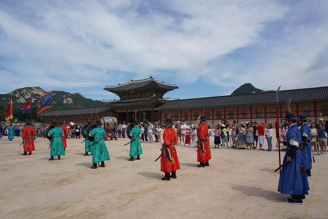 Customized Private Seoul tour: Palace, Market etc(Airport Option) - Changdeokgung and Bukchon Hanok Village: old streets with breathing room