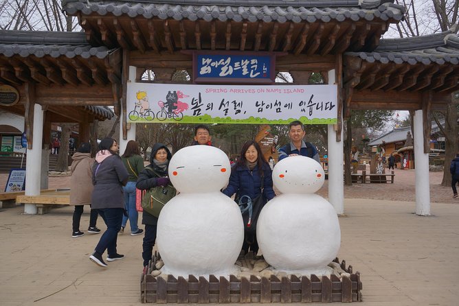 Customized Private Seoul tour: Palace, Market etc(Airport Option) - Markets and shopping that do not feel like a shopping trap