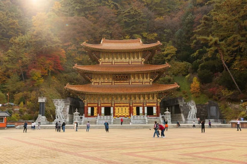 Danyang Tour:Guinsa Temple & Bobaljae & Cheongpung Cable Car - Cheongpung Hoban Cable Car: Floating Over Cheongpungho Lake