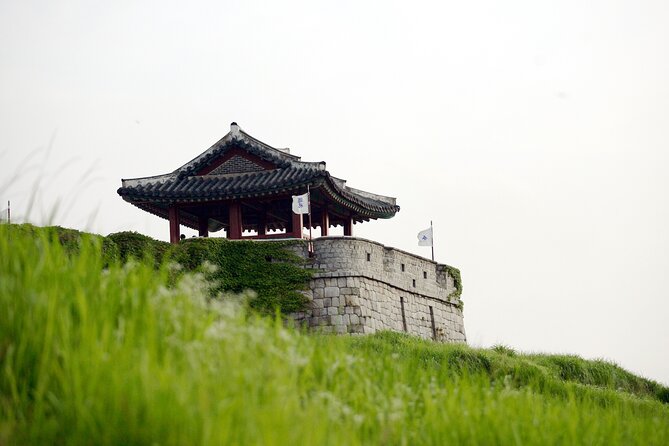 Day Trip to UNESCO: Suwon Fortress Adventure from Seoul - The guides matter: what makes English explanations click