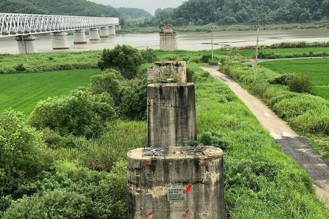 [DMZ Adventure] DMZ and optional Boat Voyage in River - Entering the DMZ: ID check and the feeling of rules
