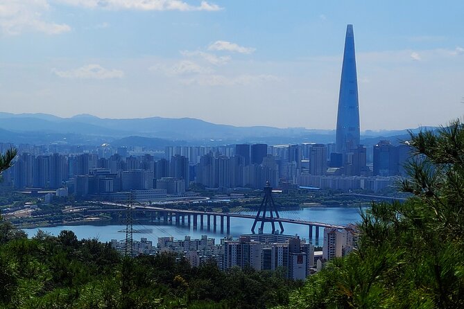 Easy hike in Achasan next to river & Old temple with legend - Achasan’s Han River Views, and Why They Feel Special in Seoul