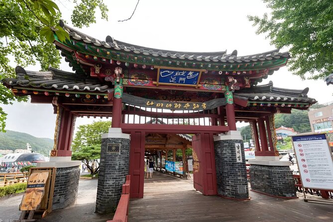 Easy private tour to Nami Island, Garden of Morning Calm - Private guide quality: where this tour wins