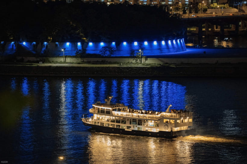 Eland Han River Cruise & Ashley Marine Buffet - Live Music on Board: A Fun Mood Without the Planning Stress