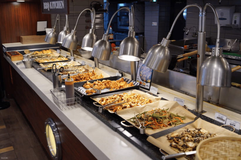 Eland Han River Cruise & Ashley Marine Buffet - Ashley Marine Buffet: The Best Part for Many People