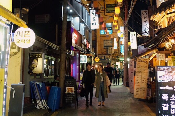 Fortress Night Hike & Snack at a Local Market - Getting started at Seodaemun Station and what to know first
