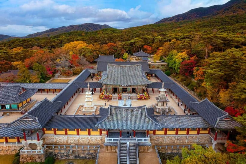 From Busan: Echoes of Silla Gyeongju Historical Day Tour - English and Chinese-speaking guides, and how you get more than a route