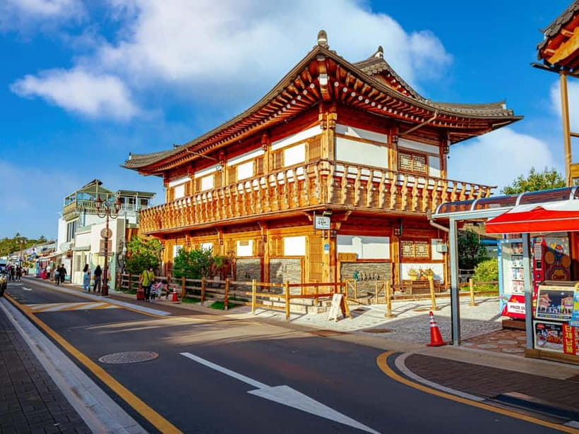 From Daegu: Gyeongju UNESCO Tour 7 Highlights with Bulguksa - Daereungwon Royal Tombs: where the kings and queens rest