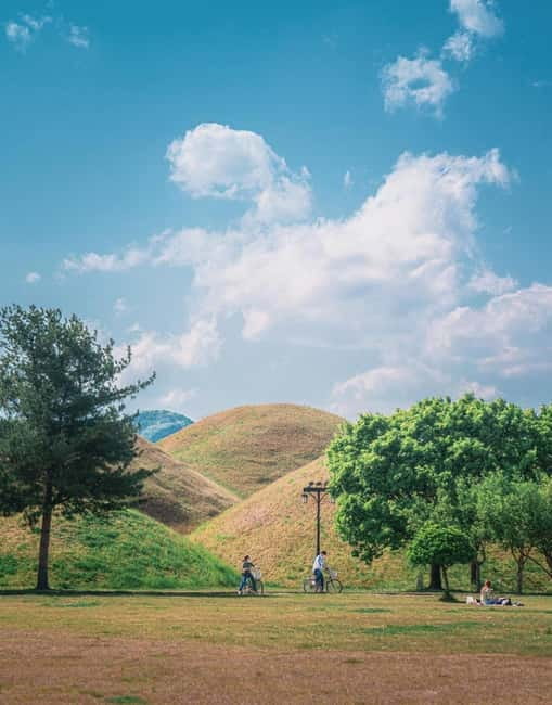 From Daegu: Gyeongju UNESCO Tour 7 Highlights with Bulguksa - Woljeonggyo Bridge and the pond area: photogenic time with a calm finish
