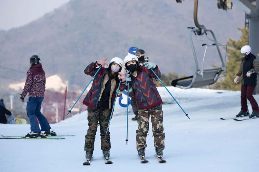 From Seoul: Korea Ski Tour - Jisan Forest Resort - Seoul Pickup to Jisan Ski Resort: Simple, Early, and Efficient