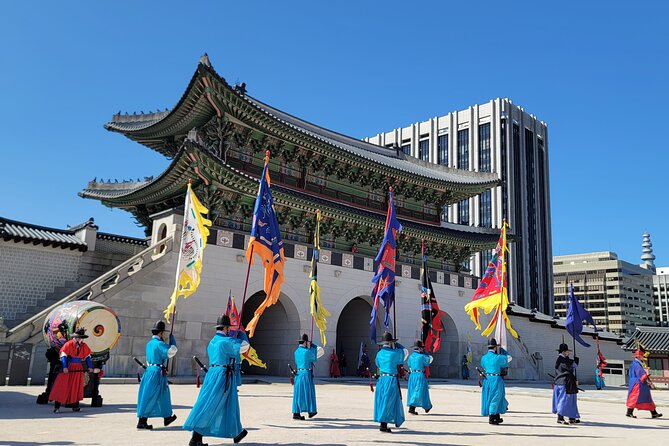 Full-day Customizable Private Seoul Highlight Tour - Stop 2: Gyeongbokgung Palace, Hanbok Photos, and the Tuesday Swap