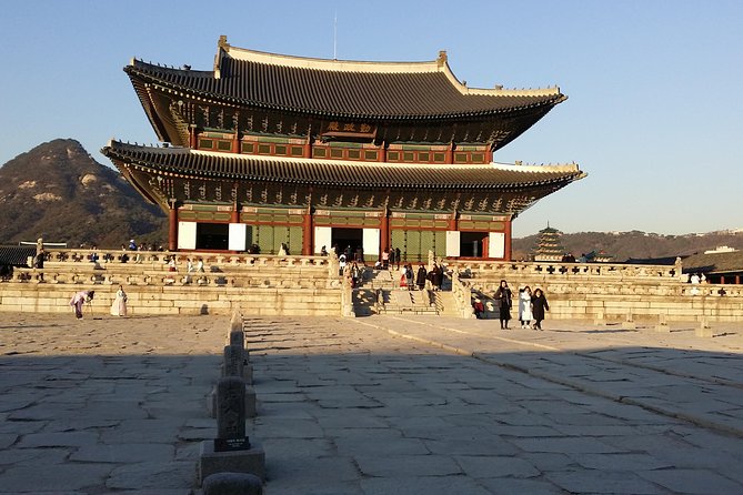Full Day- Essential Seoul City Tour & Gourmet Tour(including Lunch and Dinner) - Tea Garden at Kyung-In Museum of Fine Art: A Proper Pause
