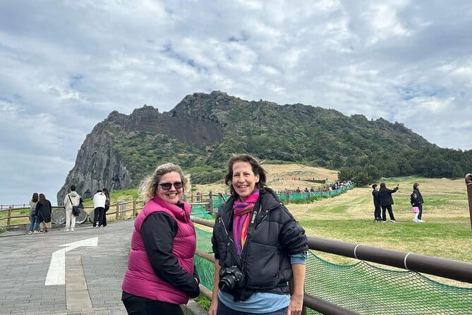 Full-Day Jeju Island UNESCO Tour for Cruise Layover Guests - Meeting your guide at the terminal, fast and without stress