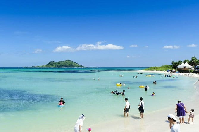 Full Day Jeju Private Customizable highlight Tour - Seongeup Folk Village: lava rock homes and a step back in time