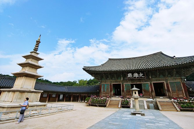 Full day Private Gyeongju UNESCO Heritage Tour : a glimpse into Silla - Gyeongju Gyochon Traditional Village: hanok streets with time-saving context