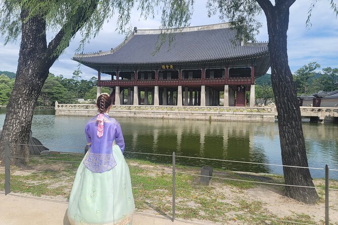 Full Day Private Seoul Tour for foodies - Nami Island in Gapyeong: photos, walking, and a break