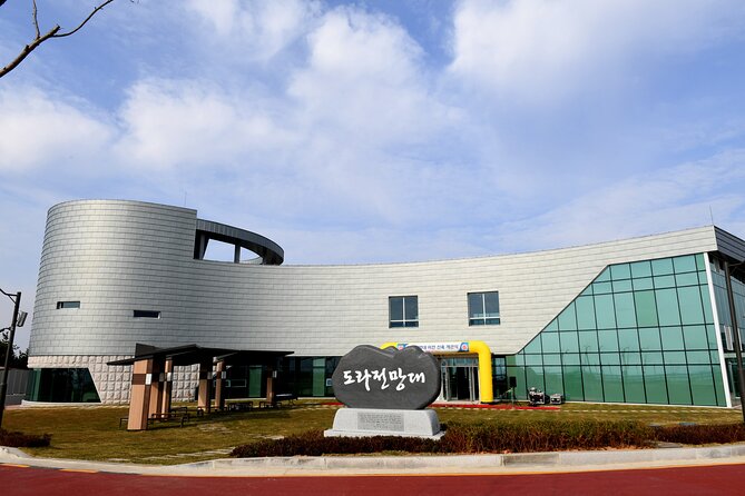 Full Day Private Tour DMZ (The 3rd Tunnel) & Suspension Bridge - Tongilchon-gil and Unification Village: Souvenirs, Ginseng, and Civilian Life