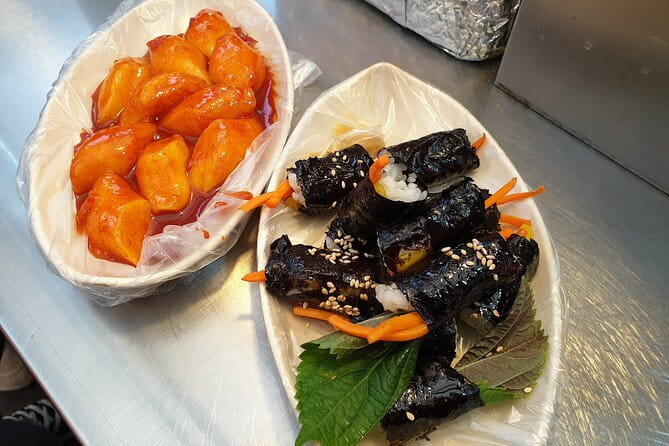 Getting a good feel of local Seoul through food (itseoulgood) - The walk between stops: hidden back alleys and old plus new Seoul