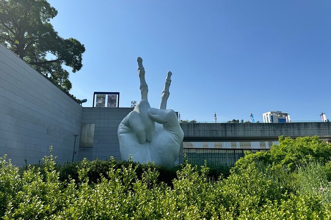 Gwangju City Tour : Where old meets new (private) - Chasaengwon tea house and the history of matcha and yellow tea