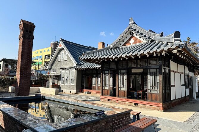 Gwangju City Tour : Where old meets new (private) - Ending with NH Nonghyup Hanaro Mart, or swapping to Yangdong Market