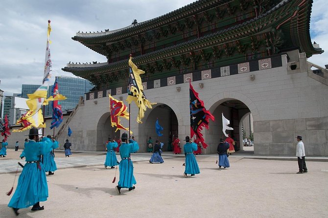 Gyeongbok Palace and Korean Folk Village Tour - Walking, timing, and what to wear so the day stays enjoyable